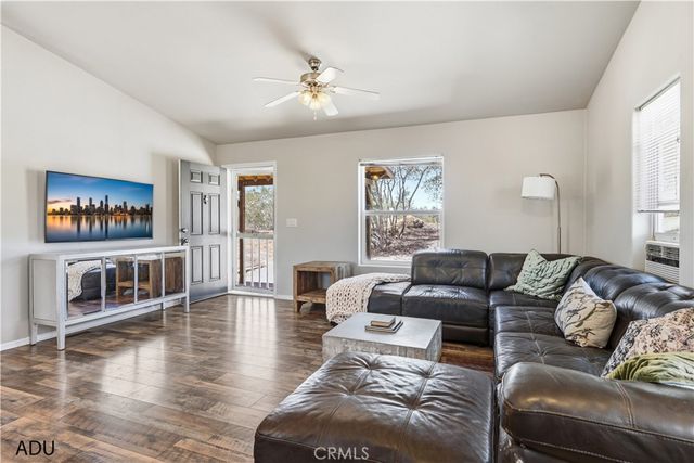 23315 Old Wagon Road, Escondido, CA 92027