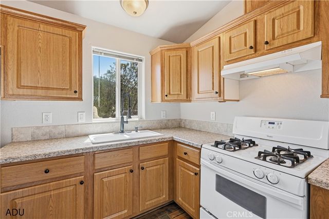 23315 Old Wagon Road, Escondido, CA 92027
