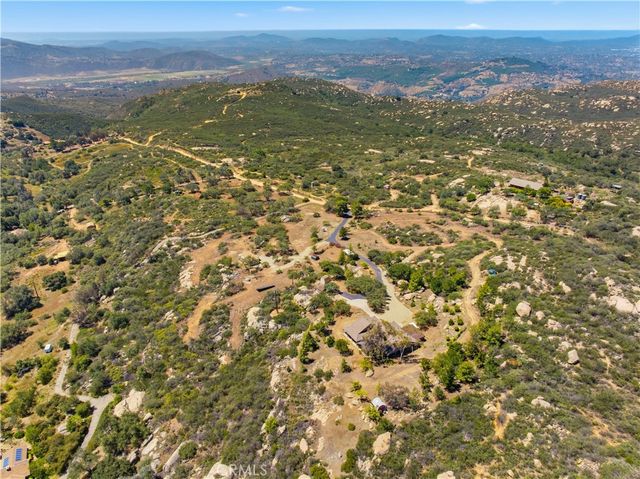 23315 Old Wagon Road, Escondido, CA 92027