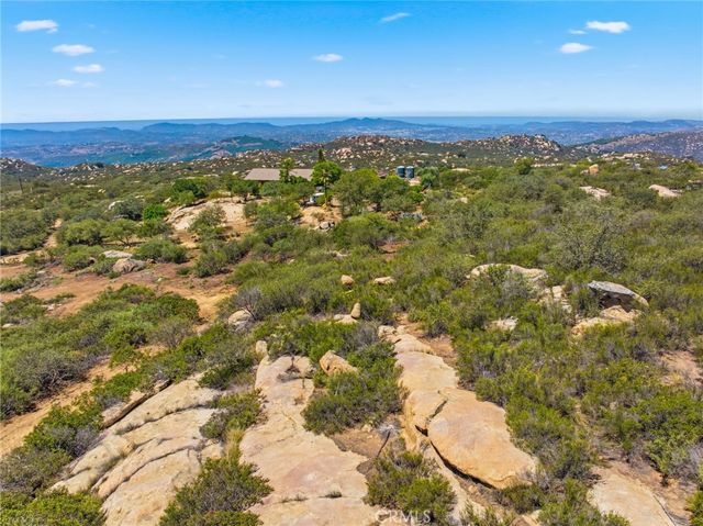 23315 Old Wagon Road, Escondido, CA 92027