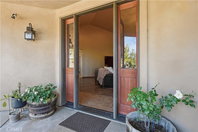 23315 Old Wagon Road, Escondido, CA 92027