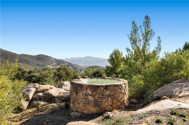 23315 Old Wagon Road, Escondido, CA 92027