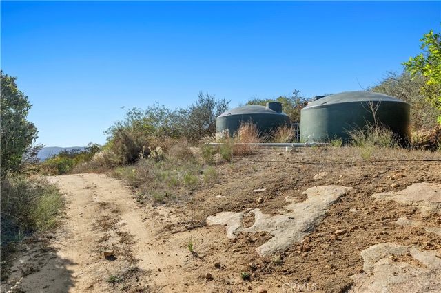 23315 Old Wagon Road, Escondido, CA 92027