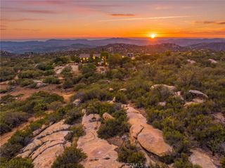 23315 Old Wagon Road, Escondido, CA 92027