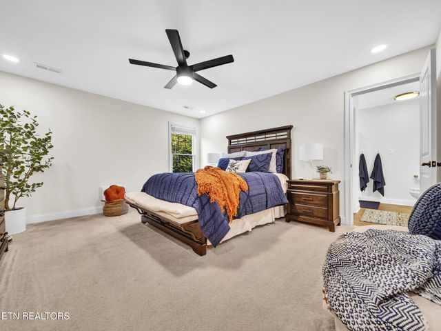 2326 Covered Bridge Blvd, Knoxville, TN 37932