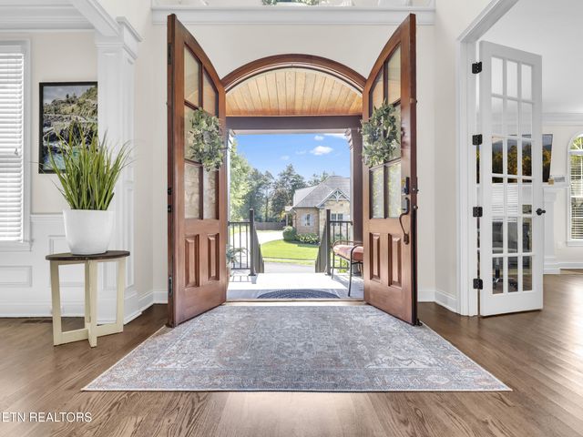 2326 Covered Bridge Blvd, Knoxville, TN 37932