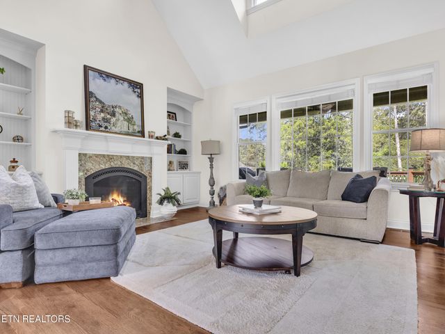 2326 Covered Bridge Blvd, Knoxville, TN 37932