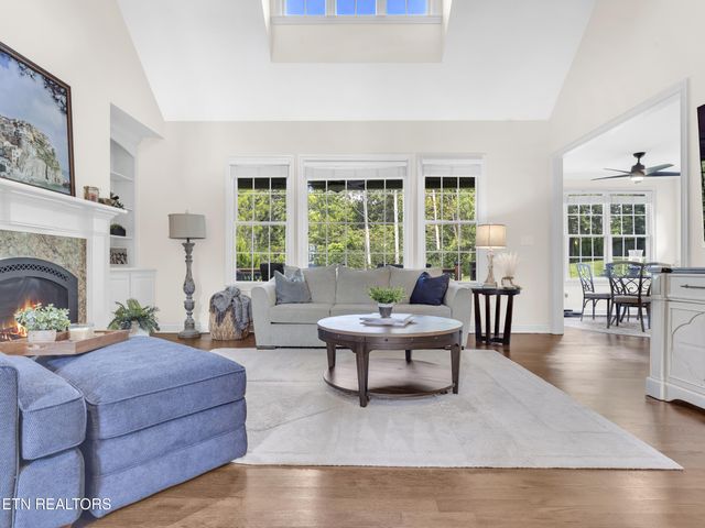 2326 Covered Bridge Blvd, Knoxville, TN 37932