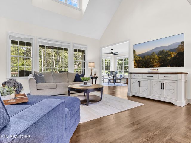 2326 Covered Bridge Blvd, Knoxville, TN 37932