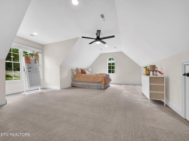 2326 Covered Bridge Blvd, Knoxville, TN 37932