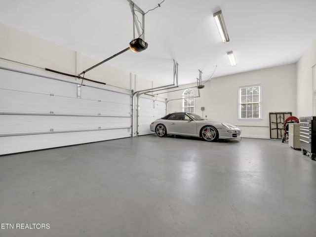 2326 Covered Bridge Blvd, Knoxville, TN 37932