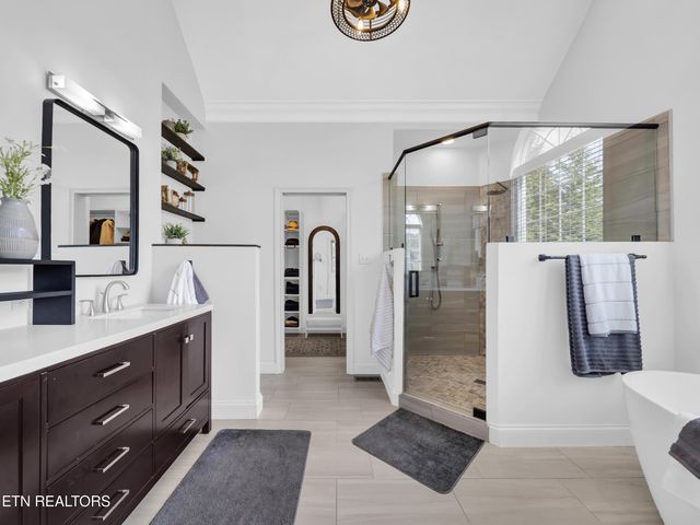 2326 Covered Bridge Blvd, Knoxville, TN 37932