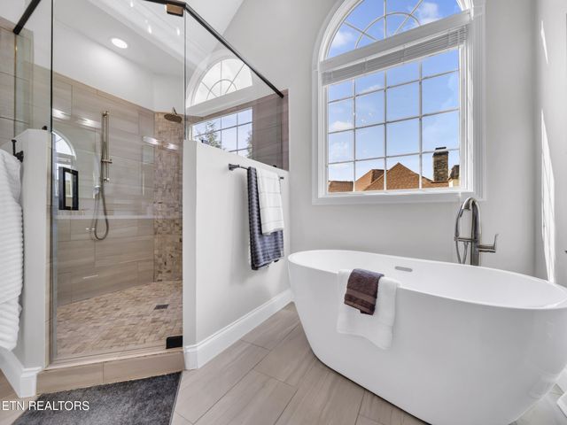 2326 Covered Bridge Blvd, Knoxville, TN 37932