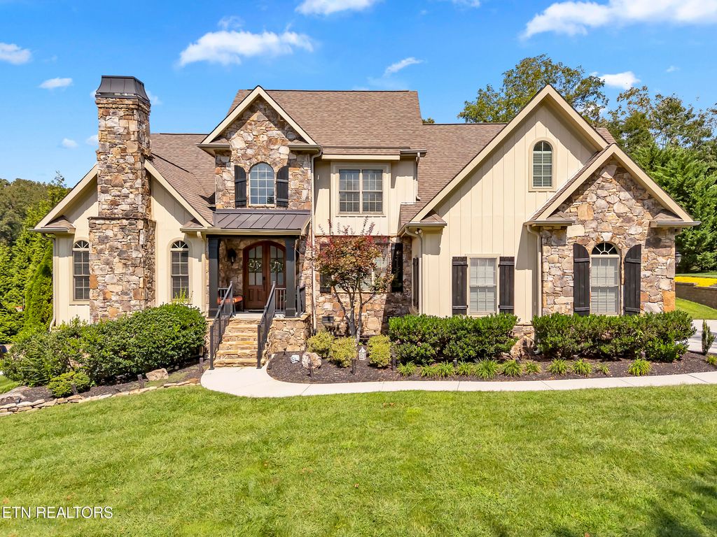 2326 Covered Bridge Blvd, Knoxville, TN 37932