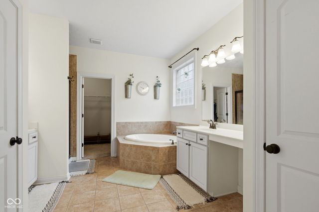 15217 Slateford Road, Noblesville, IN 46062