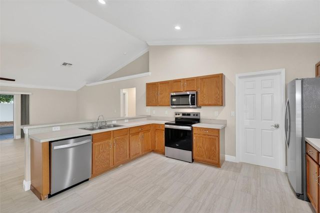 2294 KNOLLWOOD DRIVE, Leesburg, FL 34748