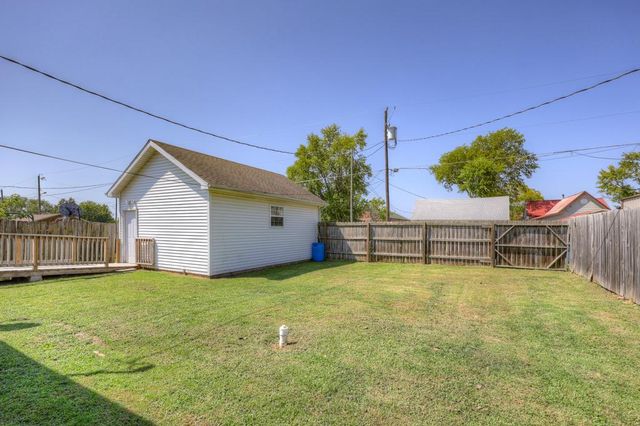 2118 Bird Avenue, Joplin, MO 64804