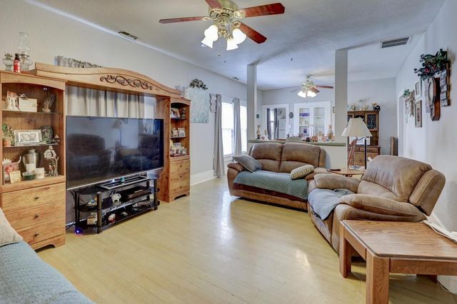 2118 Bird Avenue, Joplin, MO 64804