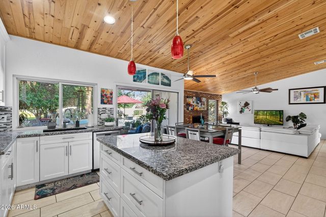 6968 W CALAVAR Road, Peoria, AZ 85381