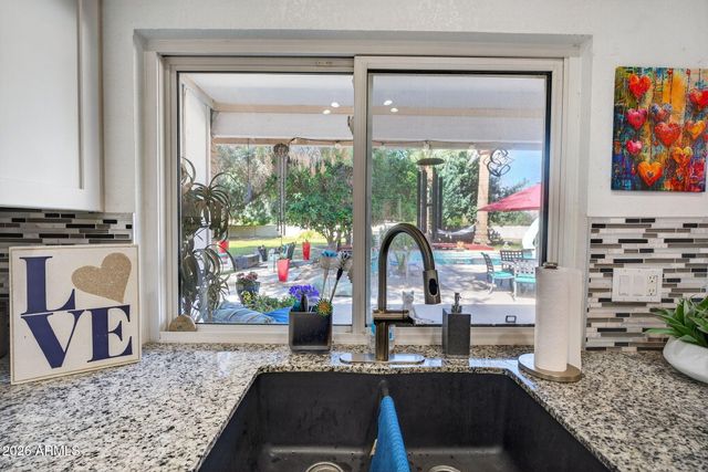 6968 W CALAVAR Road, Peoria, AZ 85381