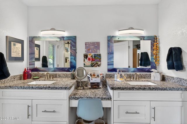 6968 W CALAVAR Road, Peoria, AZ 85381