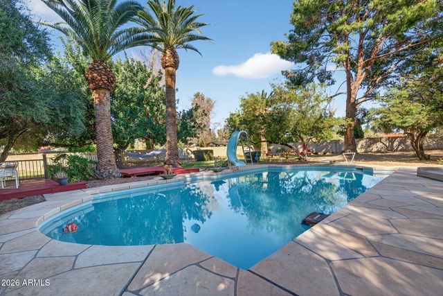 6968 W CALAVAR Road, Peoria, AZ 85381