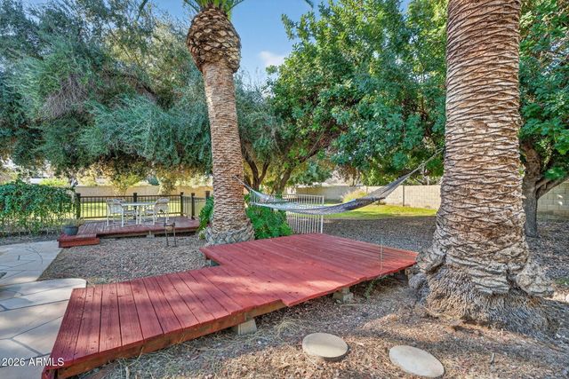 6968 W CALAVAR Road, Peoria, AZ 85381