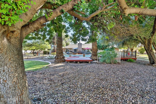 6968 W CALAVAR Road, Peoria, AZ 85381