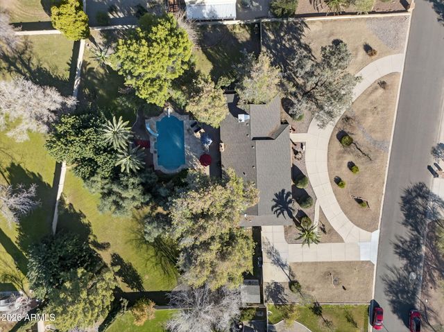 6968 W CALAVAR Road, Peoria, AZ 85381