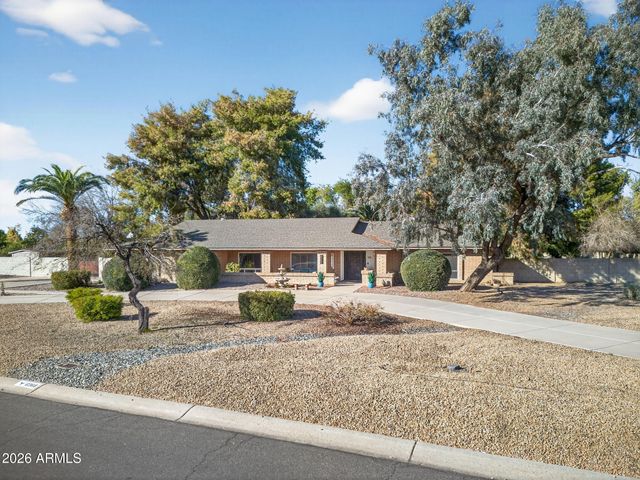 6968 W CALAVAR Road, Peoria, AZ 85381
