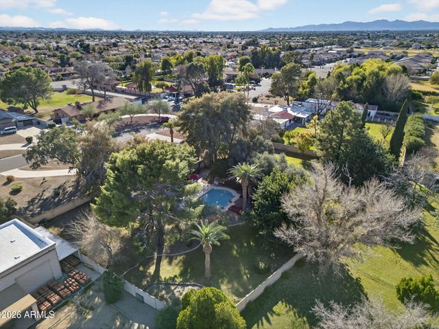 6968 W CALAVAR Road, Peoria, AZ 85381