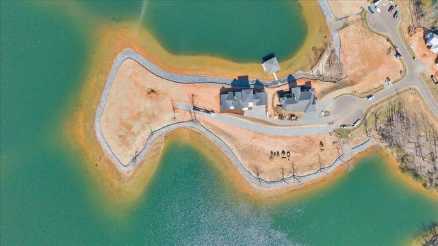 118 Lakeport CIR, Penhook, VA 24137