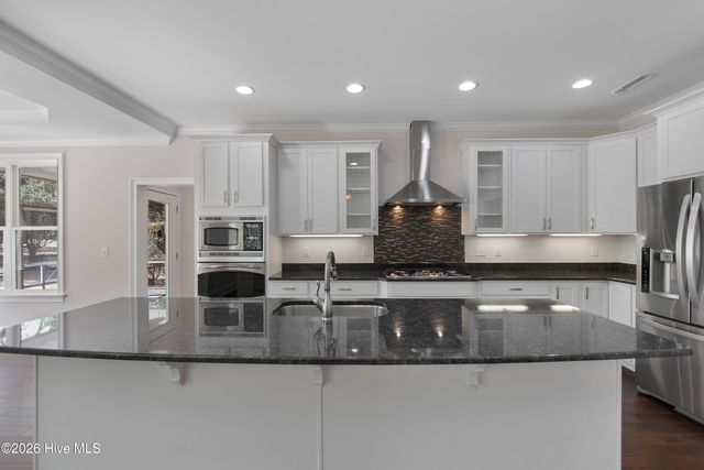 379 Lockwood Lane SW, Supply, NC 28462