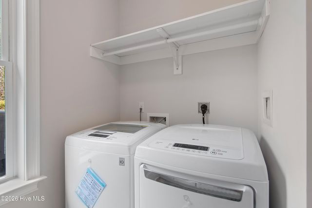 379 Lockwood Lane SW, Supply, NC 28462