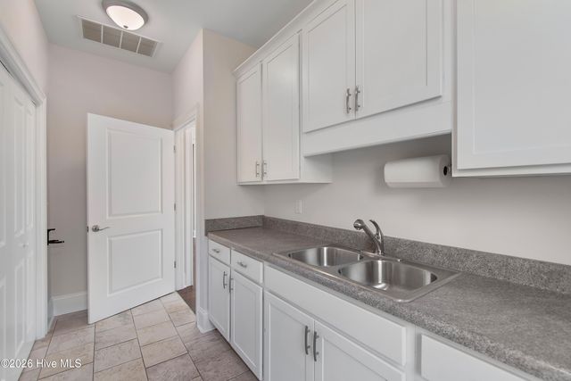 379 Lockwood Lane SW, Supply, NC 28462