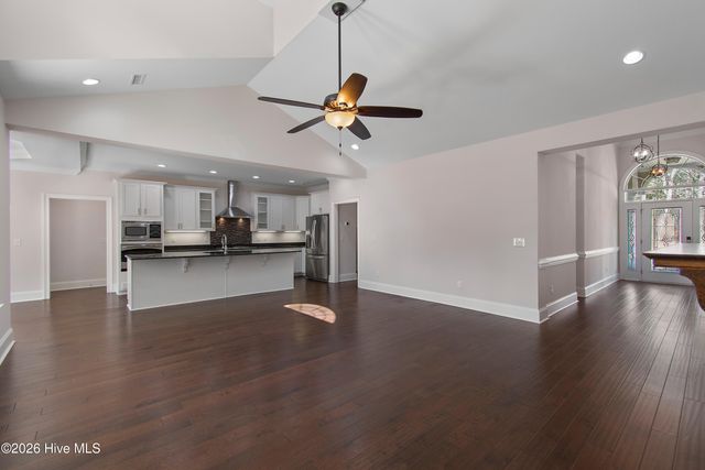 379 Lockwood Lane SW, Supply, NC 28462