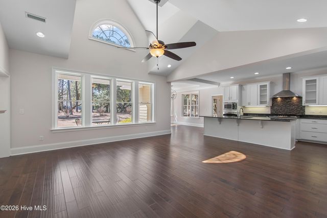 379 Lockwood Lane SW, Supply, NC 28462