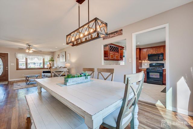 77 Wooding Avenue, Edison, NJ 08817