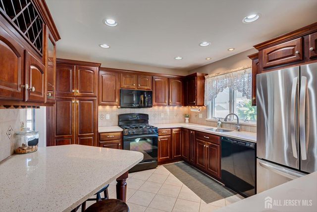 77 Wooding Avenue, Edison, NJ 08817