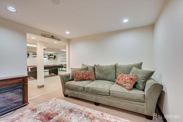 77 Wooding Avenue, Edison, NJ 08817