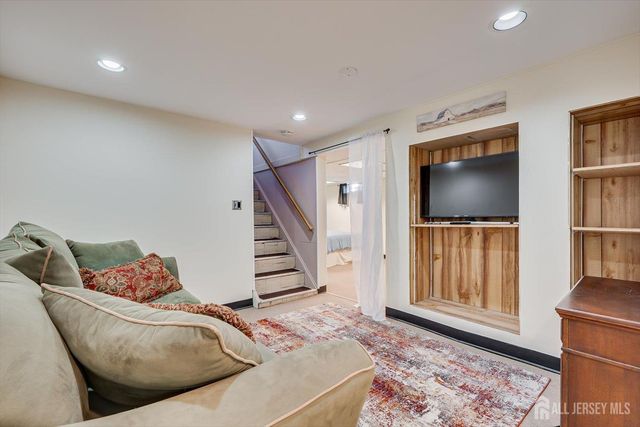 77 Wooding Avenue, Edison, NJ 08817
