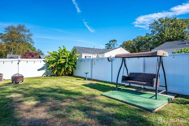 77 Wooding Avenue, Edison, NJ 08817