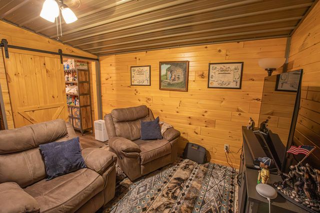 15 Harlan Road, Faubush, KY 42544