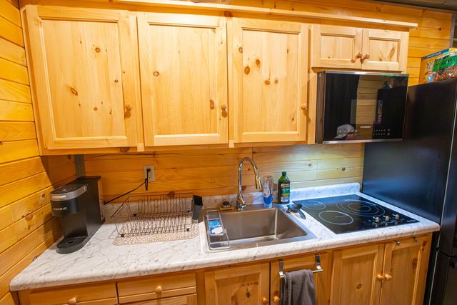 15 Harlan Road, Faubush, KY 42544