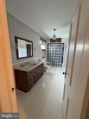 11312 TIMBUKTU LN, Midland, VA 22728