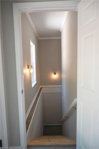 129 E Oakdale Street, Mount Airy, NC 27030