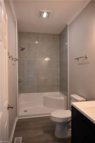 129 E Oakdale Street, Mount Airy, NC 27030