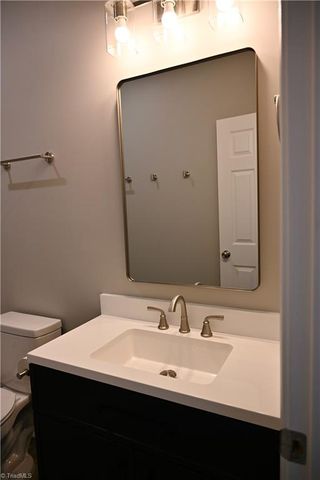 129 E Oakdale Street, Mount Airy, NC 27030