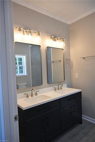 129 E Oakdale Street, Mount Airy, NC 27030