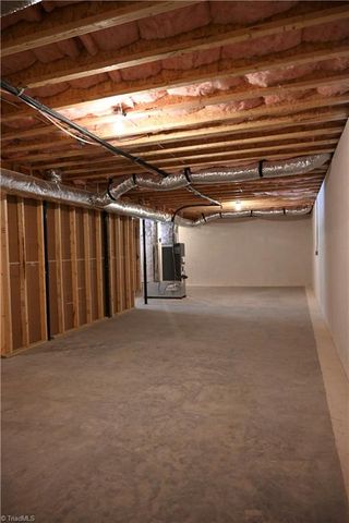 129 E Oakdale Street, Mount Airy, NC 27030